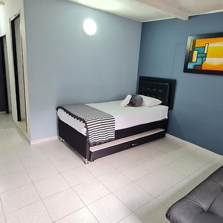 New Cozy Apartment In The Poblado, San Lucas Medellin Ngoại thất bức ảnh