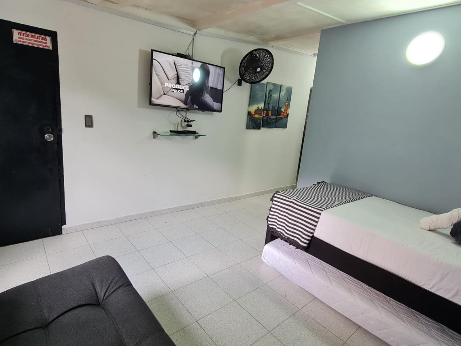 New Cozy Apartment In The Poblado, San Lucas Medellin Ngoại thất bức ảnh
