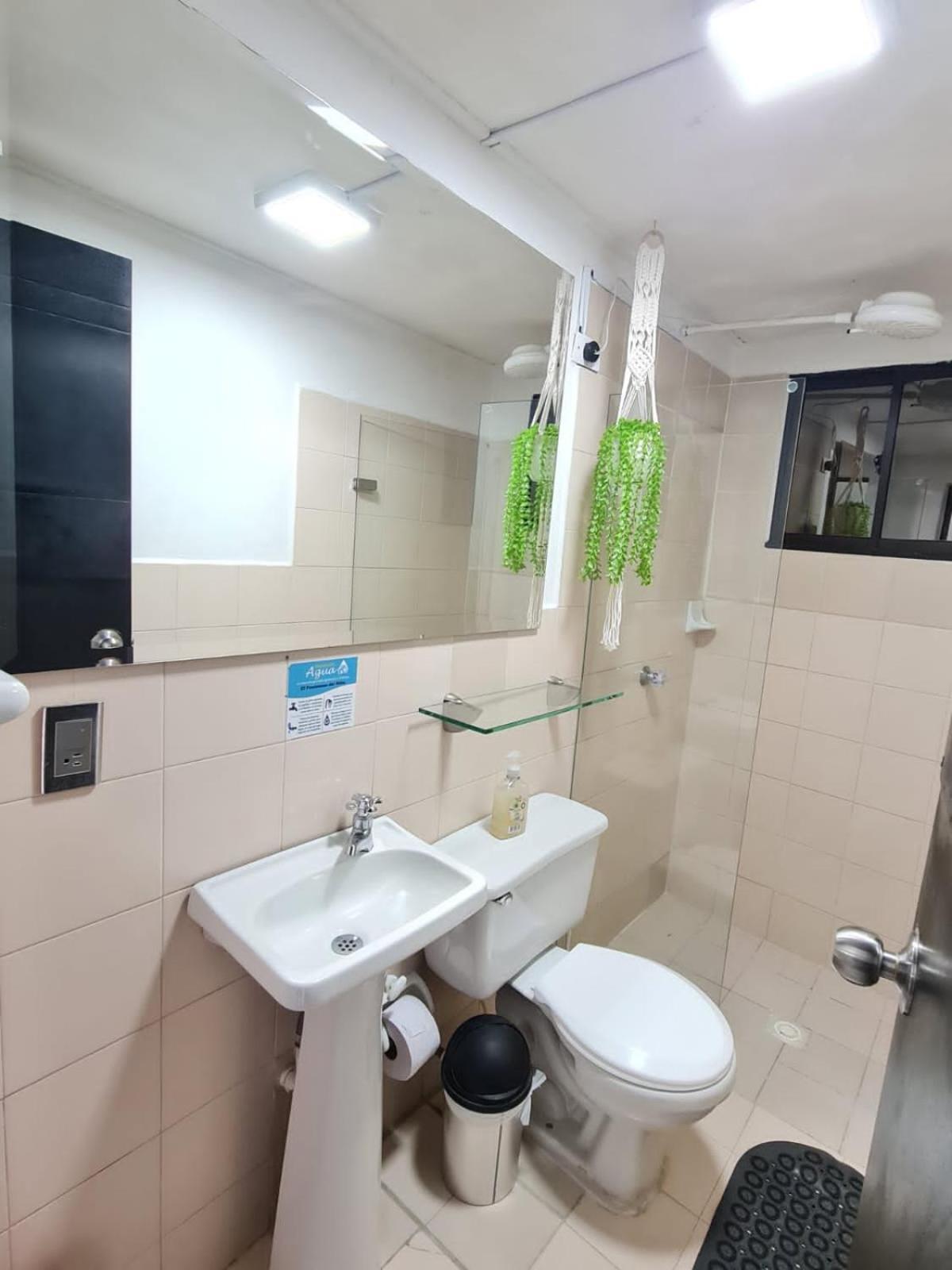 New Cozy Apartment In The Poblado, San Lucas Medellin Ngoại thất bức ảnh