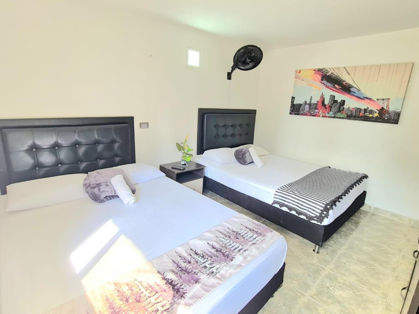 New Cozy Apartment In The Poblado, San Lucas Medellin Ngoại thất bức ảnh