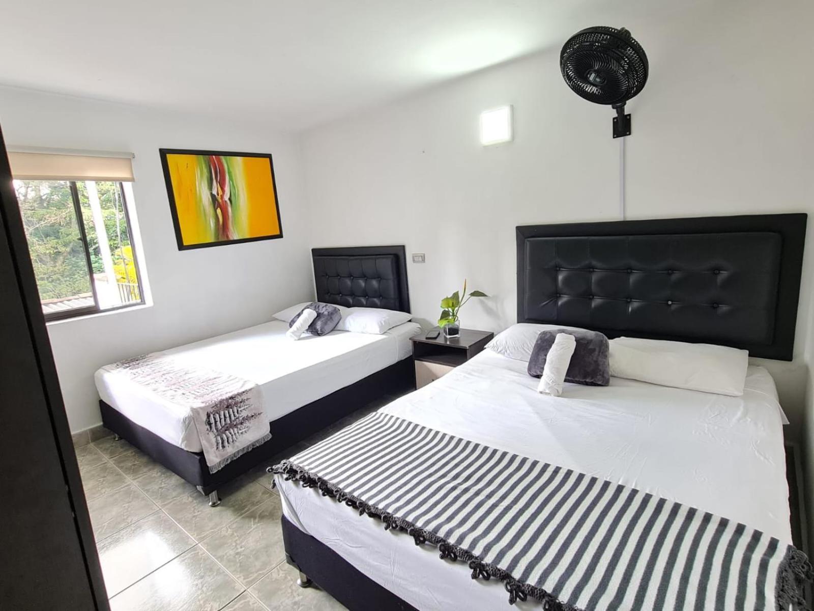 New Cozy Apartment In The Poblado, San Lucas Medellin Ngoại thất bức ảnh