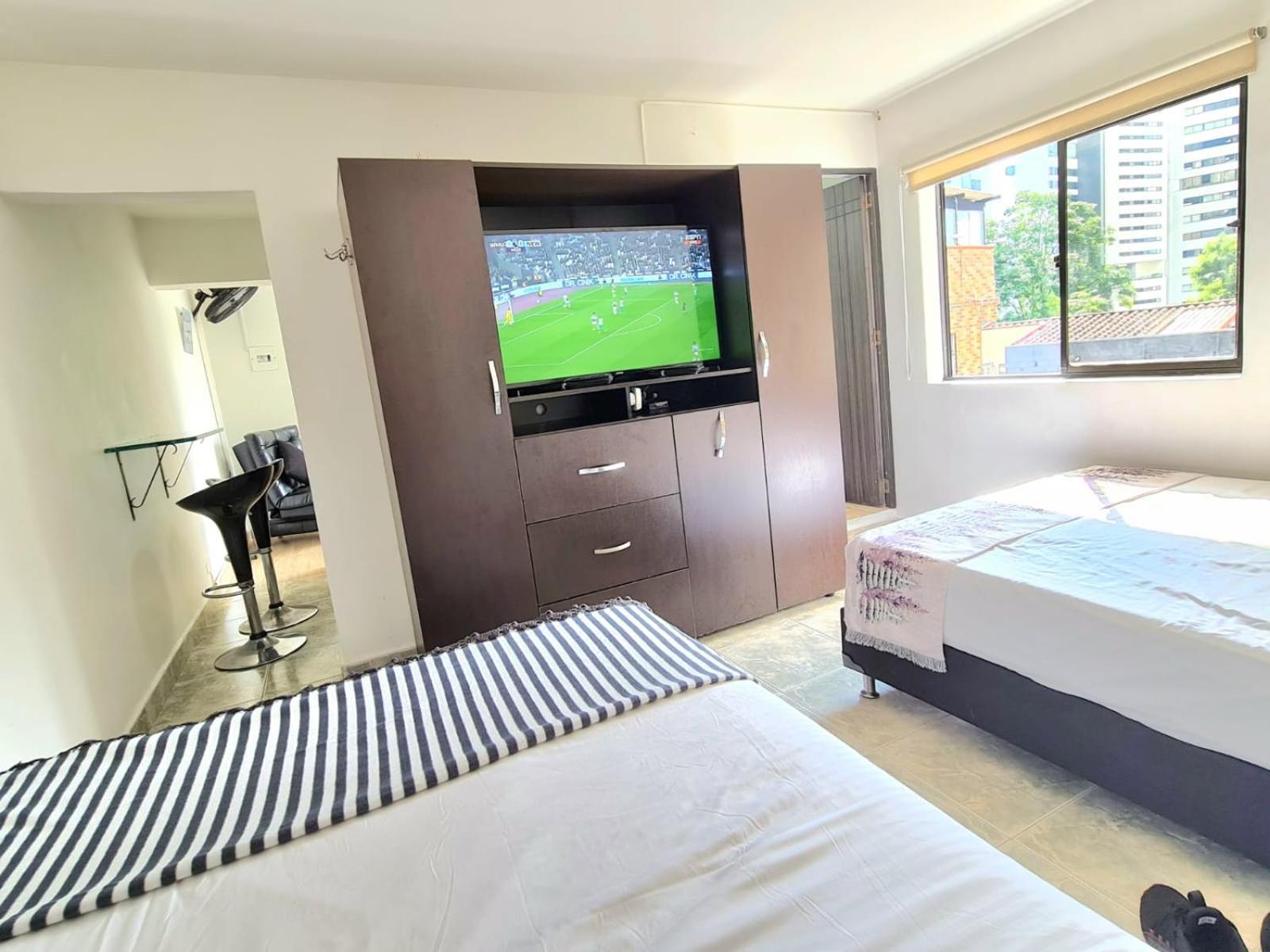 New Cozy Apartment In The Poblado, San Lucas Medellin Ngoại thất bức ảnh