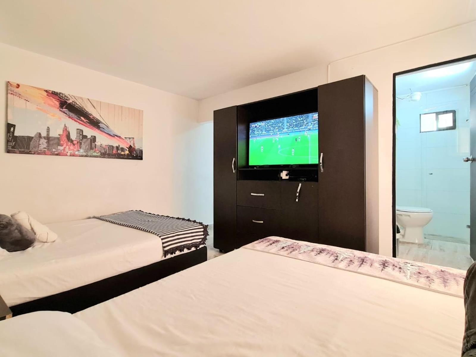 New Cozy Apartment In The Poblado, San Lucas Medellin Ngoại thất bức ảnh