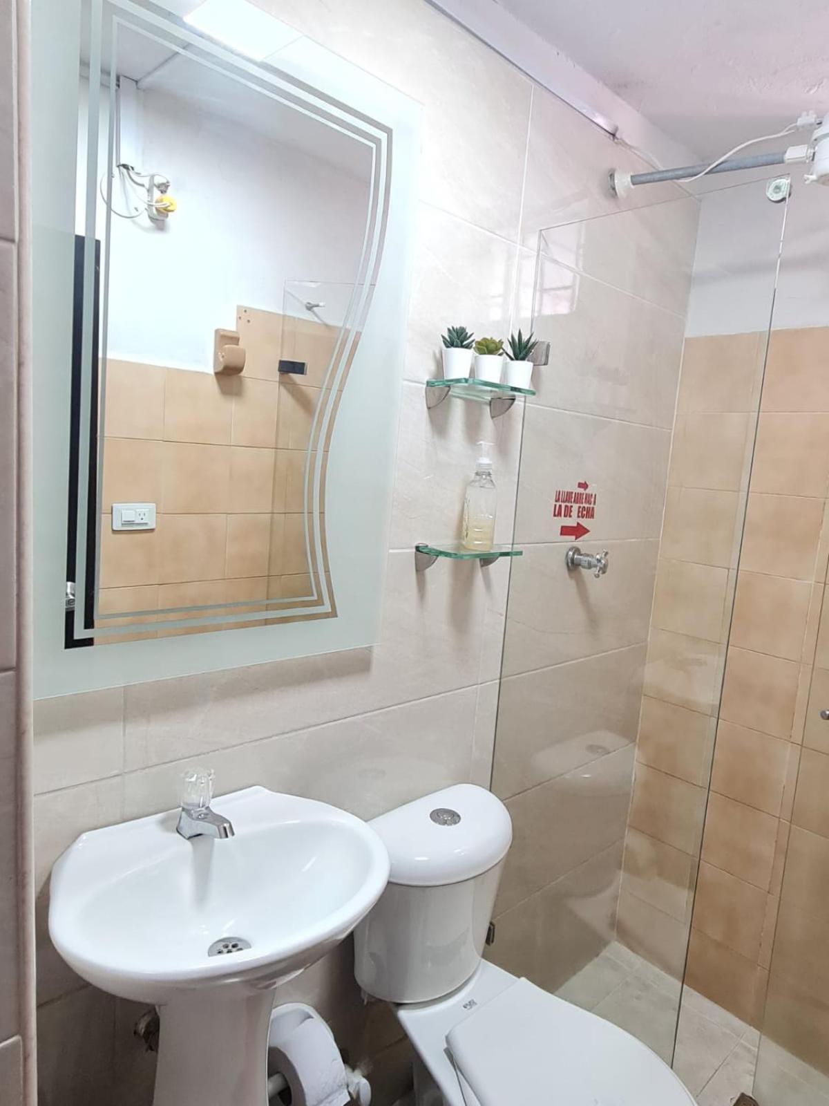New Cozy Apartment In The Poblado, San Lucas Medellin Ngoại thất bức ảnh